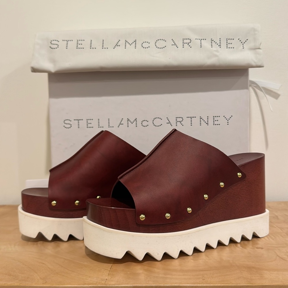 Stella McCartney Elyse burgundy 80mm studded wedge sandals size EU 38 NEW